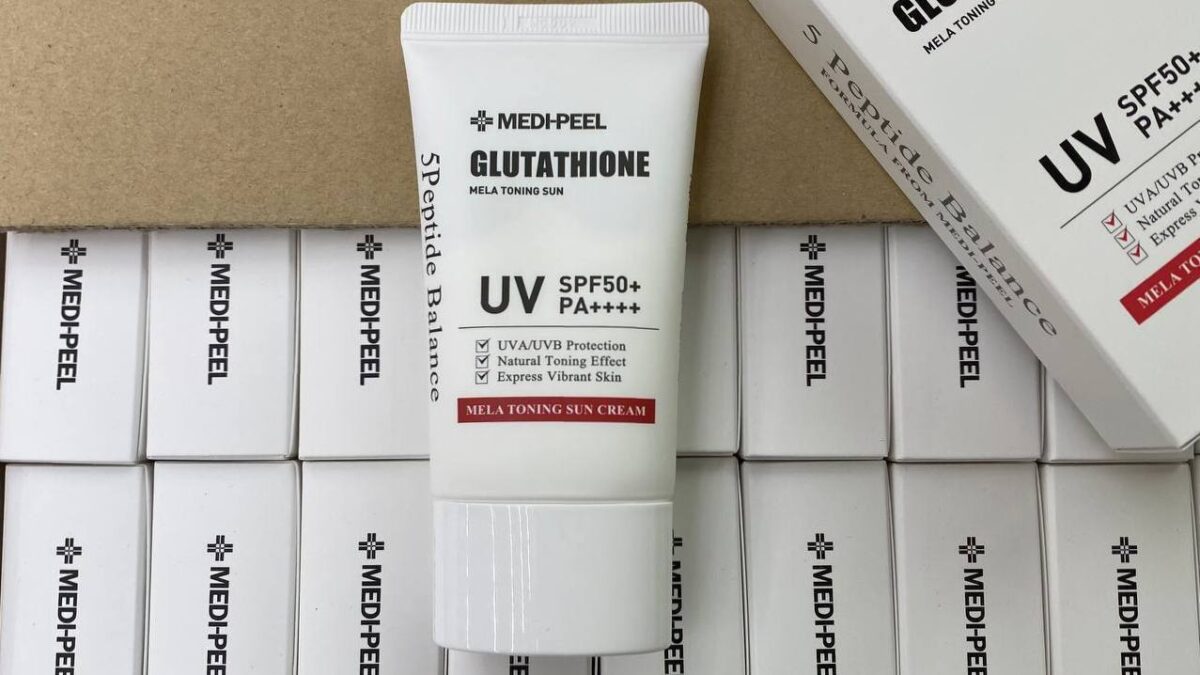 medi peel biointense glutathione mela toning Bio-intense Sun Cream SPF 50+ PA+++  Best Korean Skincare Niacinamide improves skin tone Medi-peel Bio-Intense Glutathione Mela Toning