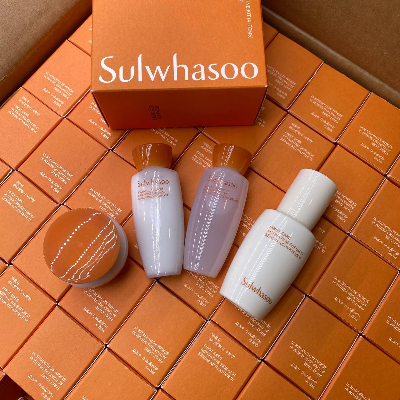 Набор косметики для ухода за кожей Sulwhasoo Essential Comfort Daily Routine Kit