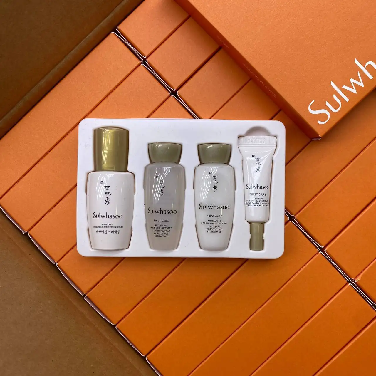 Набор для ухода за кожей Sulwhasoo First Care Activating Perfecting Kit