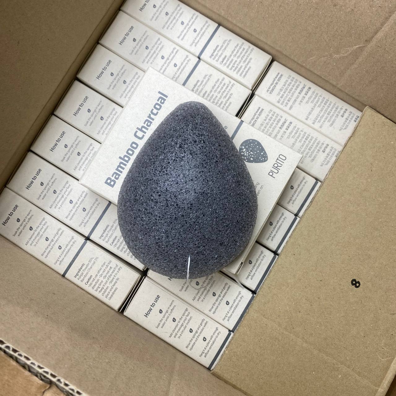 Спонж-конняку с древесным углём Purito Bamboo Charcoal Konjac Sponge