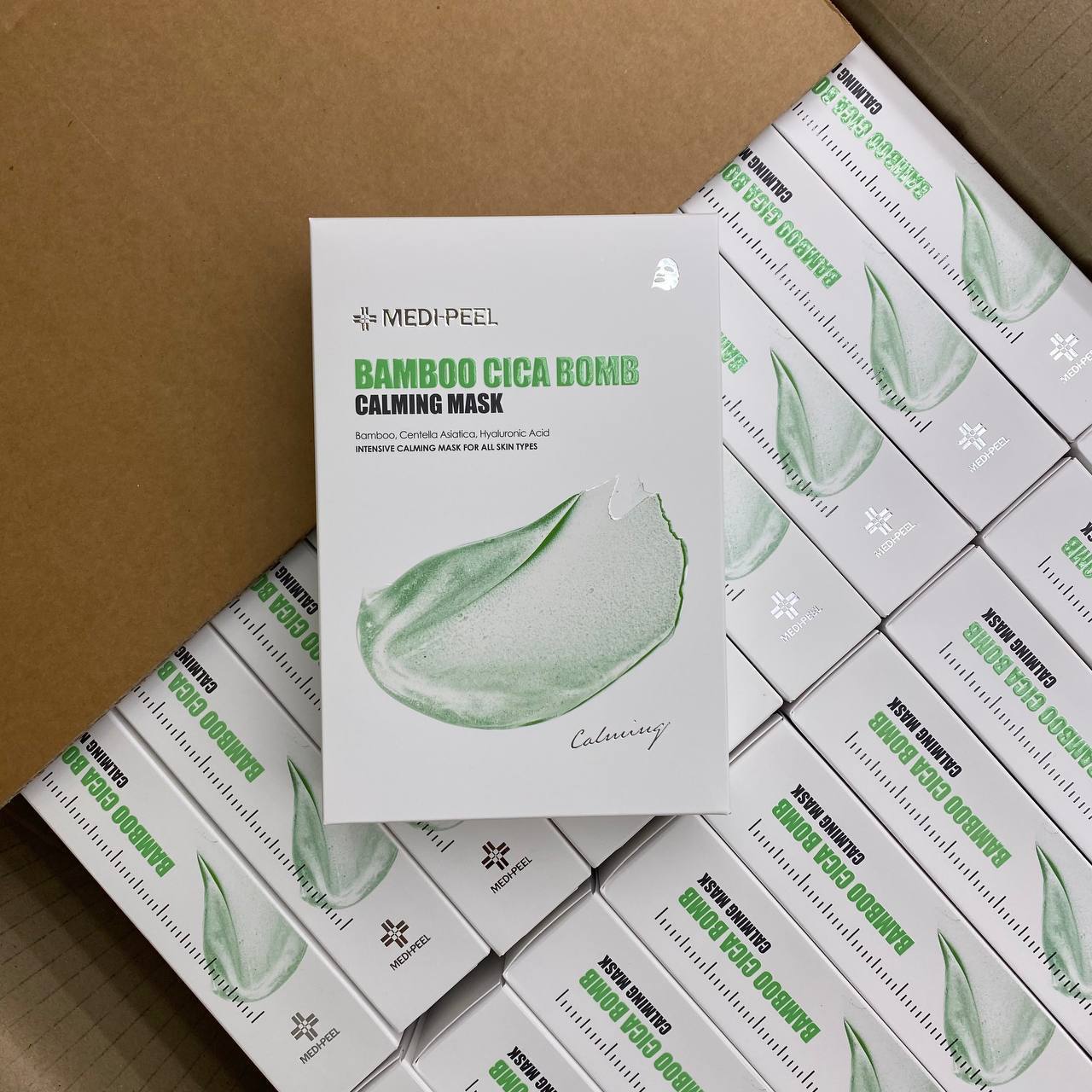 Успокаивающая тканевая маска Medi-Peel Bamboo Cica Bomb Calming Mask