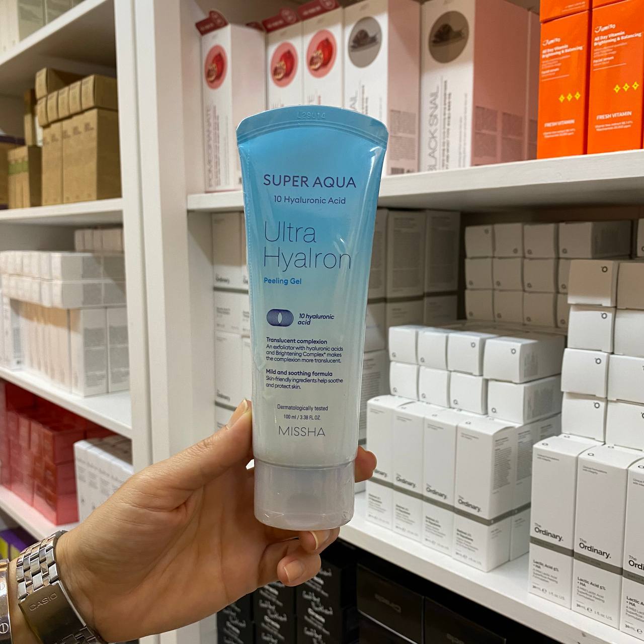 Увлажняющий пилинг-гель Missha Super Aqua Ultra Hyalron Peeling Gel