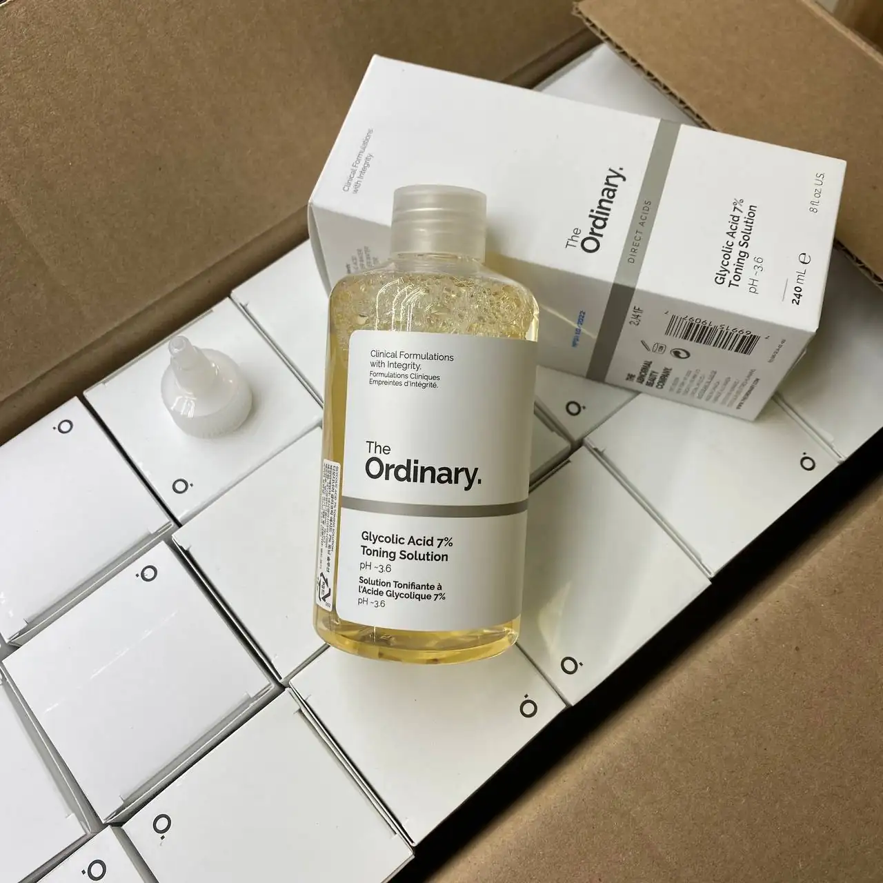 Веганский пилинг-тоник с 7% гликолевой кислоты The Ordinary Glycolic Acid 7% Exfoliating Toner